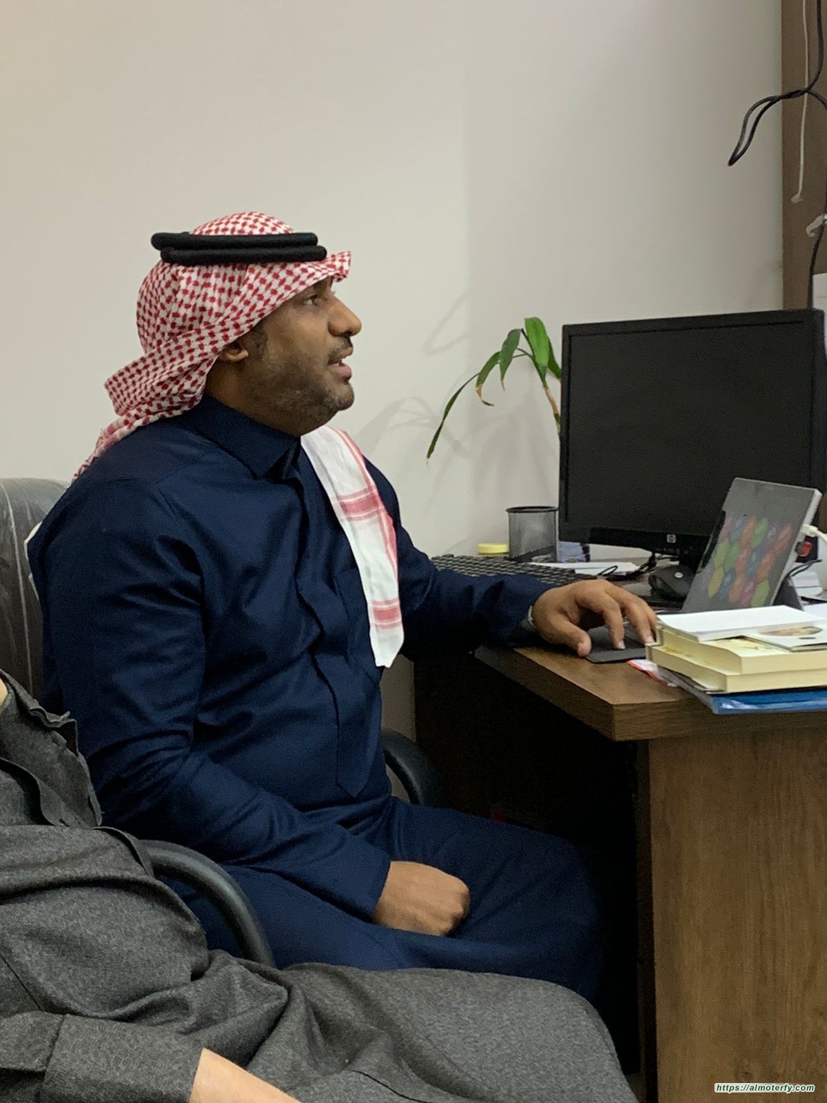 "الدكتور البطيَّان يلقى الضوء على نشاط نادي النورس في جمعية السلام"