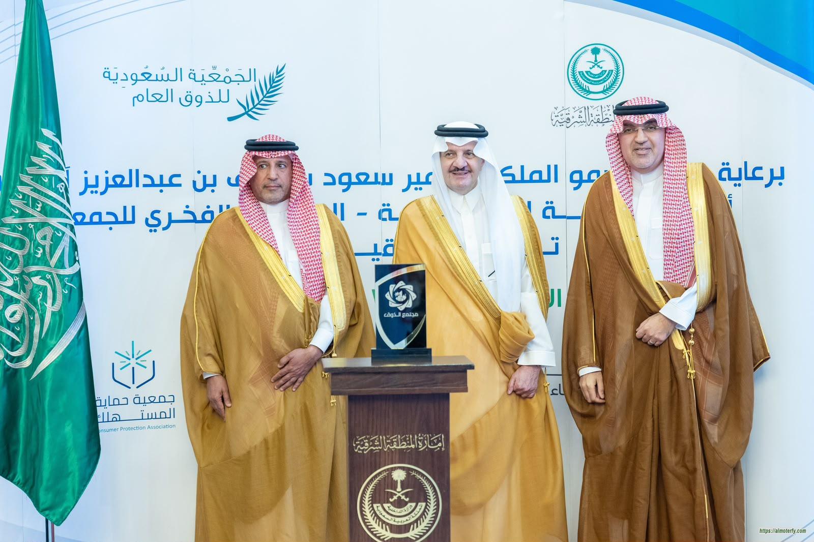 *سمو أمير الشرقية يكرم القادسية تقديرًا لمبادرة "الذوق العام"*