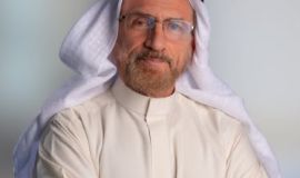 هل الفواكه تفيد مرضى "حمض اليوريك"؟ الإجابة يبلورها الطبيب ضياء حسين